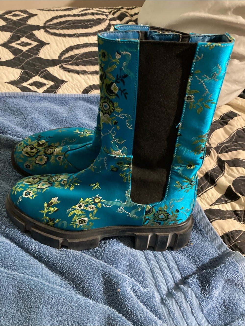 Blue Floral Women's Mid-Calf Boots - Picture 3 of 3